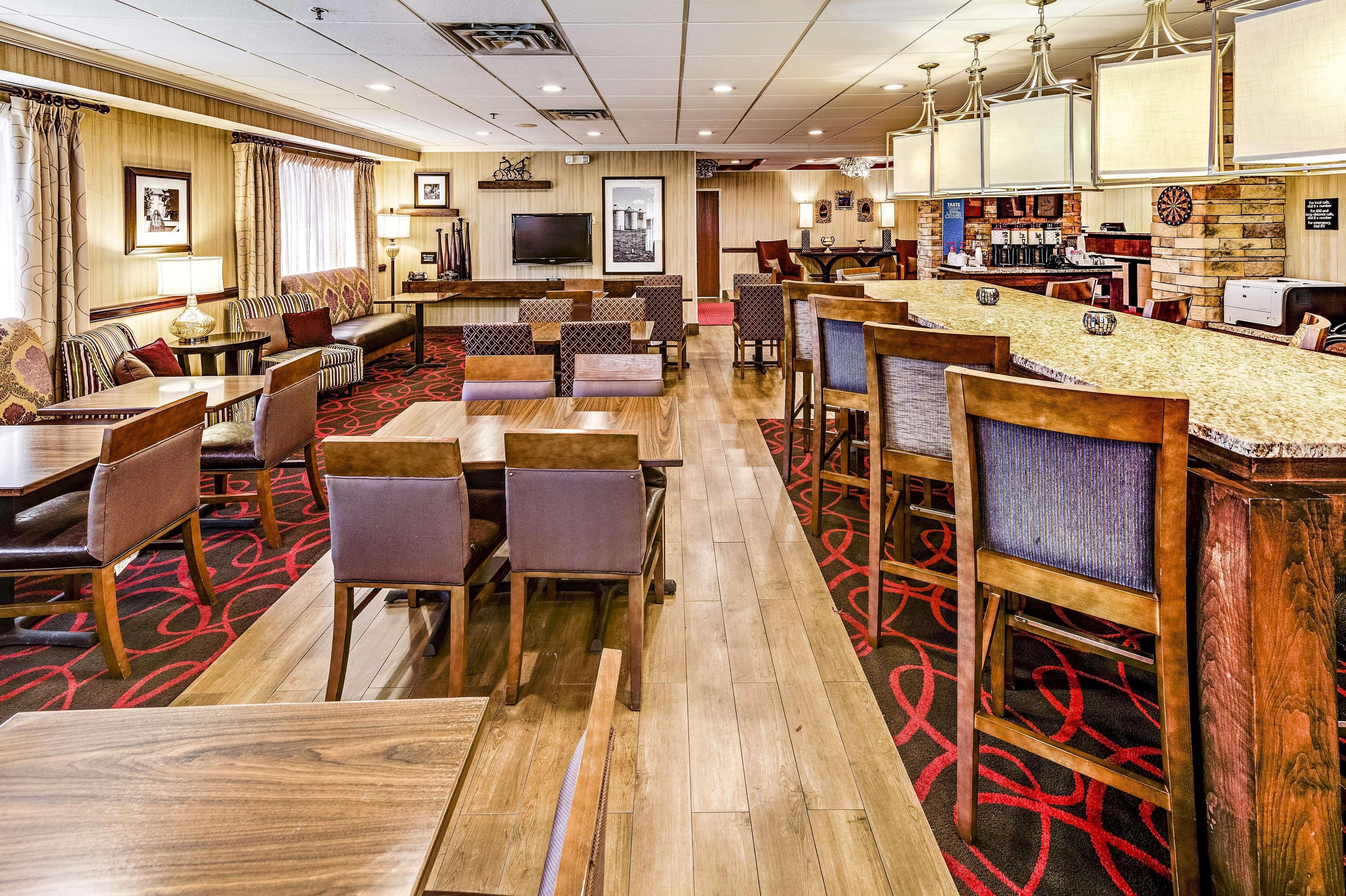 Hampton Inn Columbus I-70E/Hamilton Road Екстер'єр фото