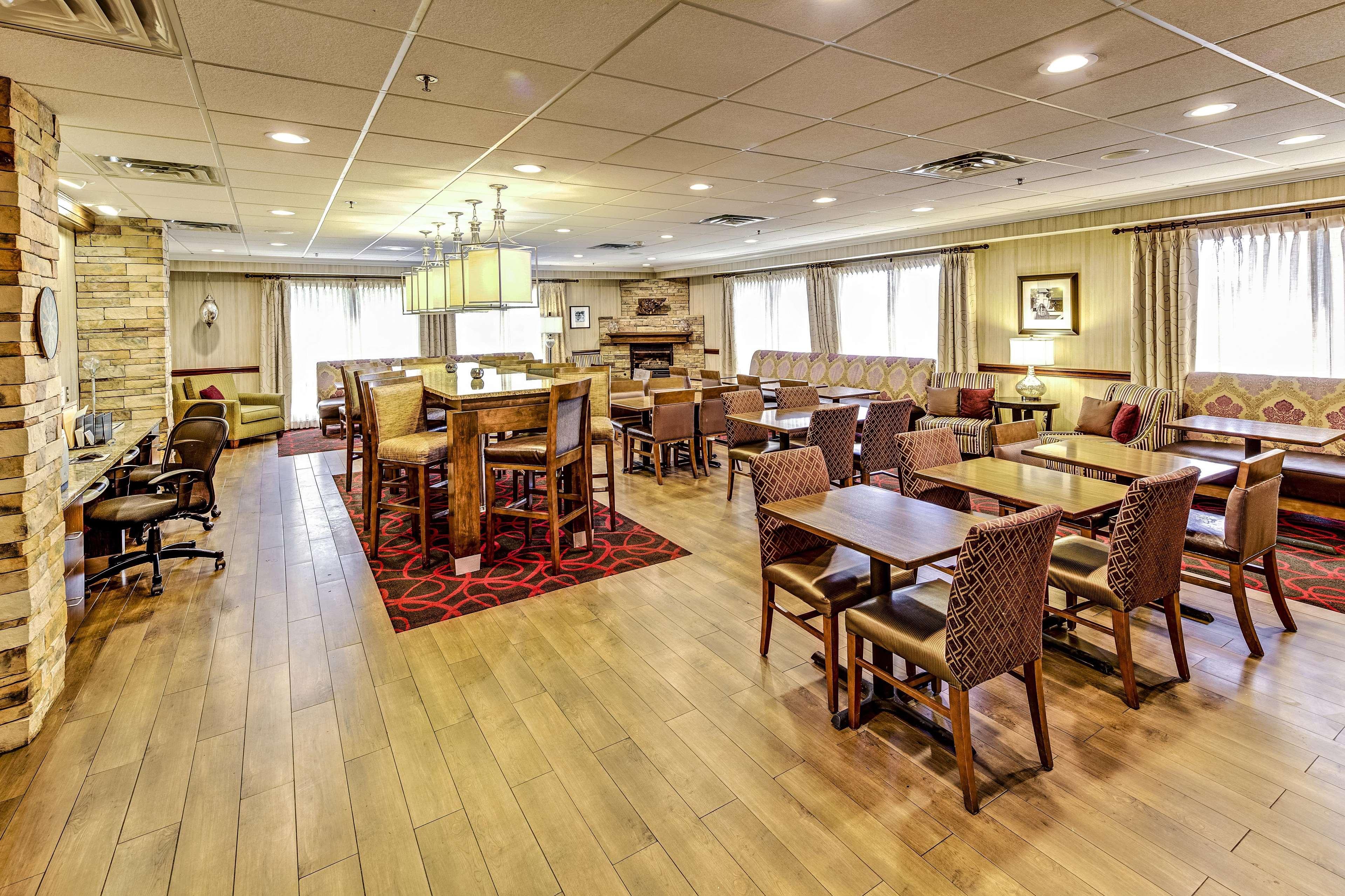 Hampton Inn Columbus I-70E/Hamilton Road Екстер'єр фото