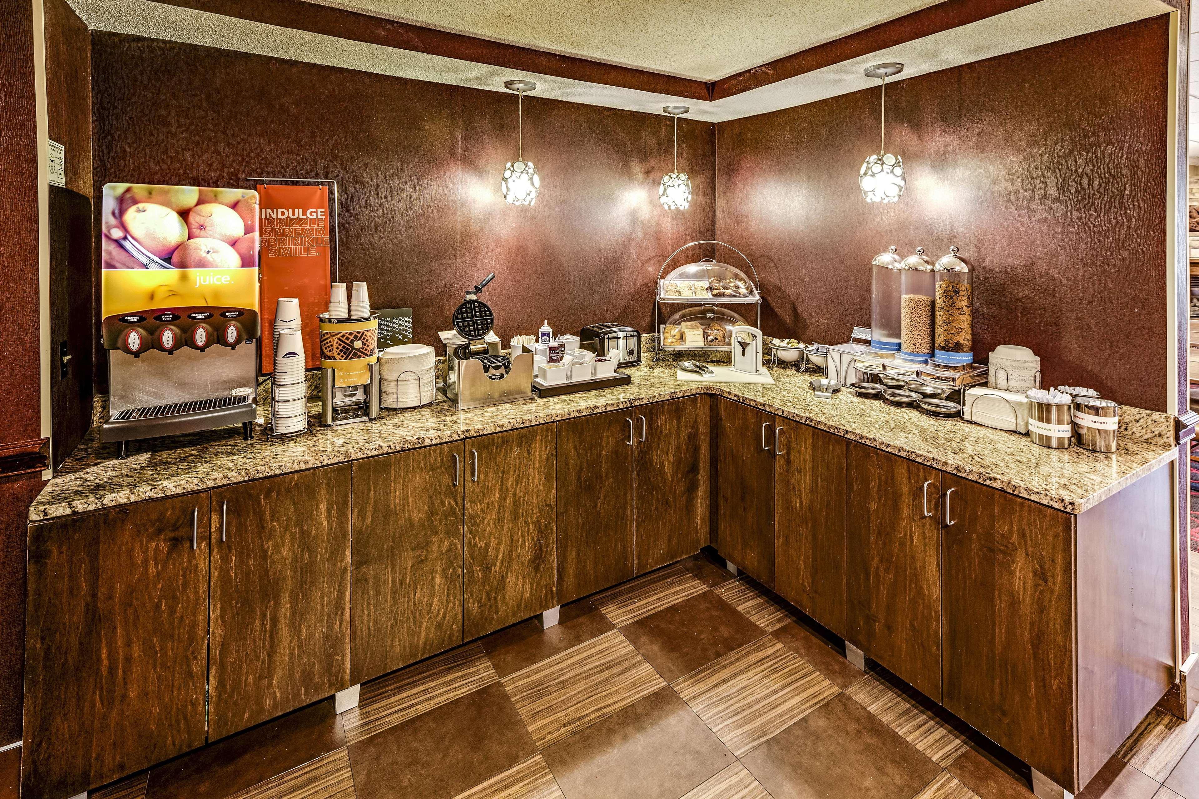 Hampton Inn Columbus I-70E/Hamilton Road Екстер'єр фото