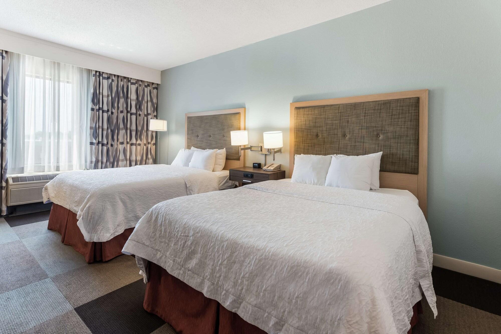 Hampton Inn Columbus I-70E/Hamilton Road Екстер'єр фото