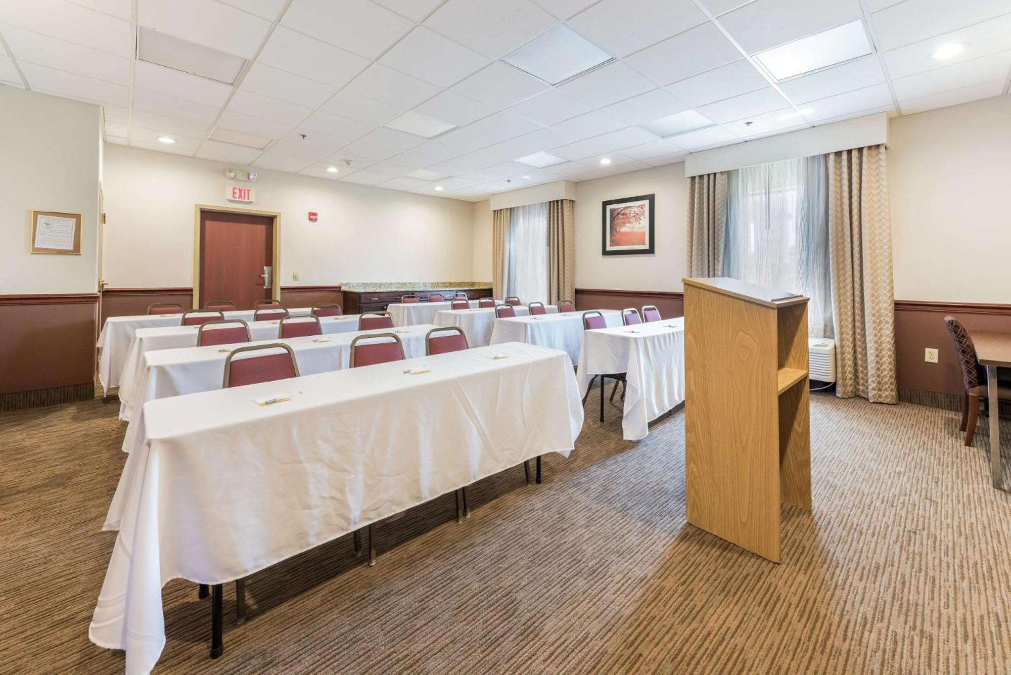 Hampton Inn Columbus I-70E/Hamilton Road Екстер'єр фото