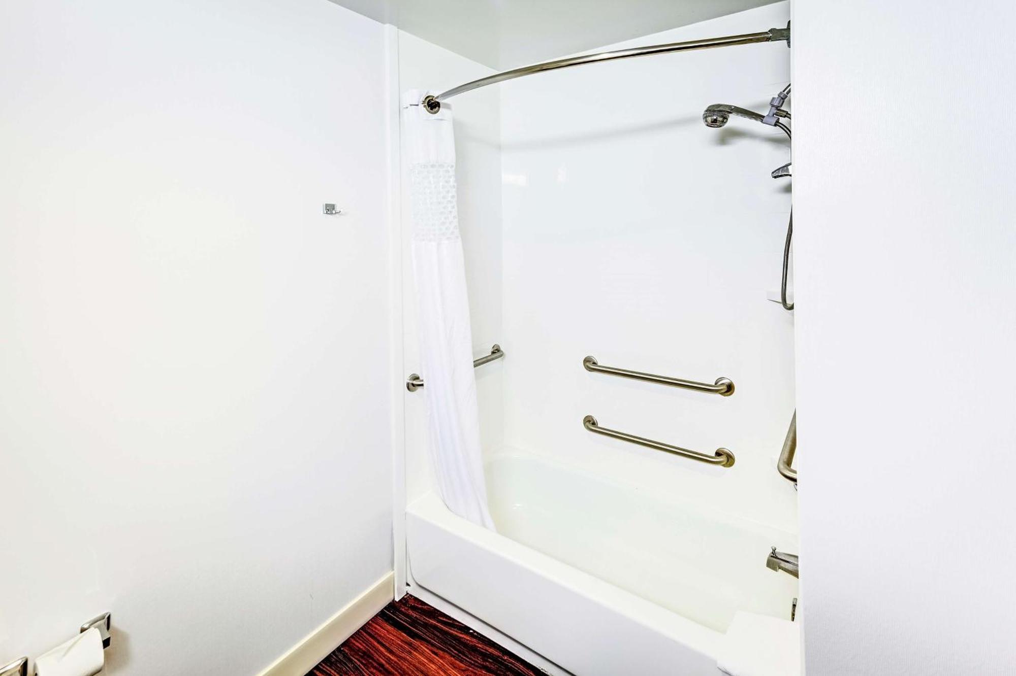 Hampton Inn Columbus I-70E/Hamilton Road Екстер'єр фото