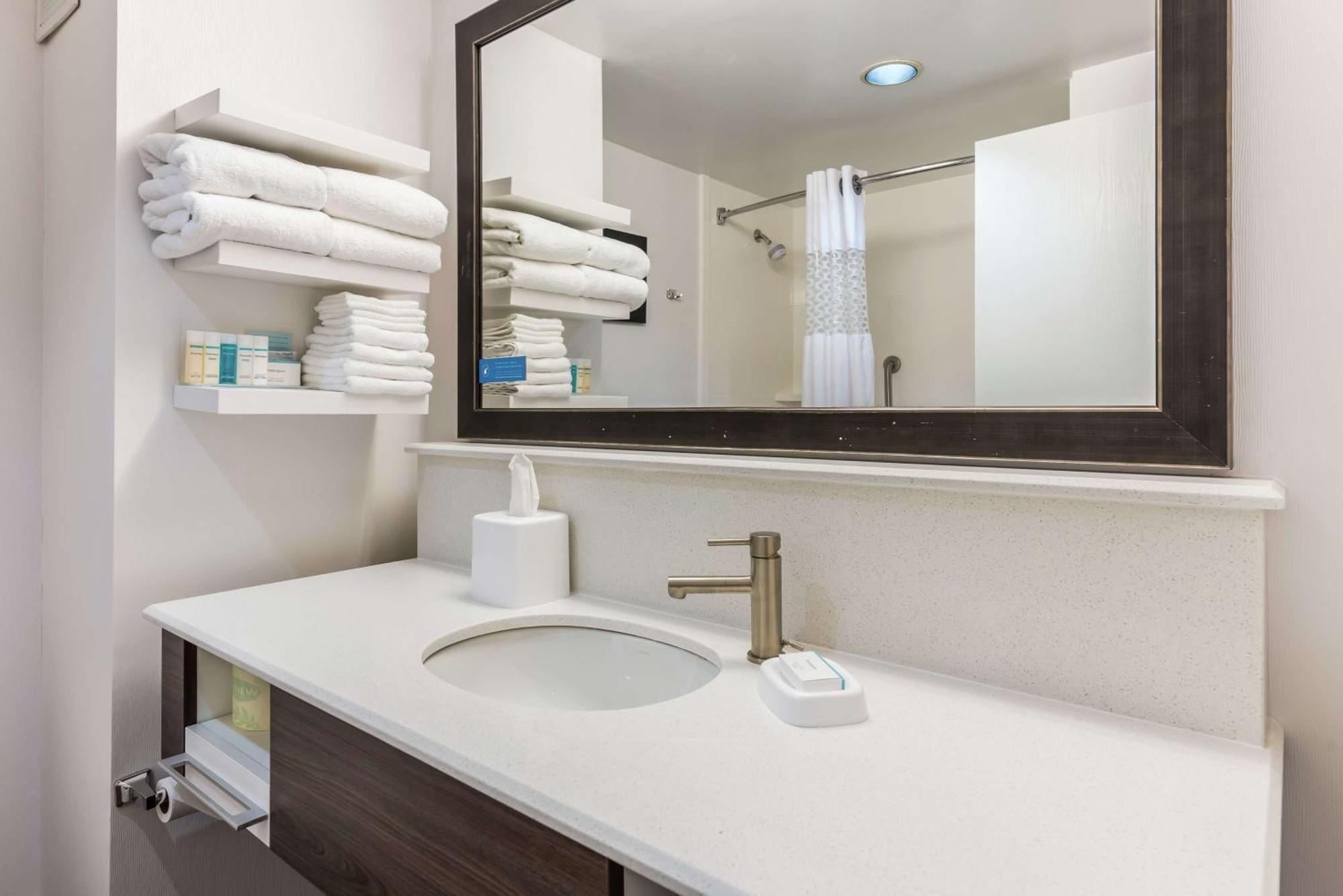 Hampton Inn Columbus I-70E/Hamilton Road Екстер'єр фото