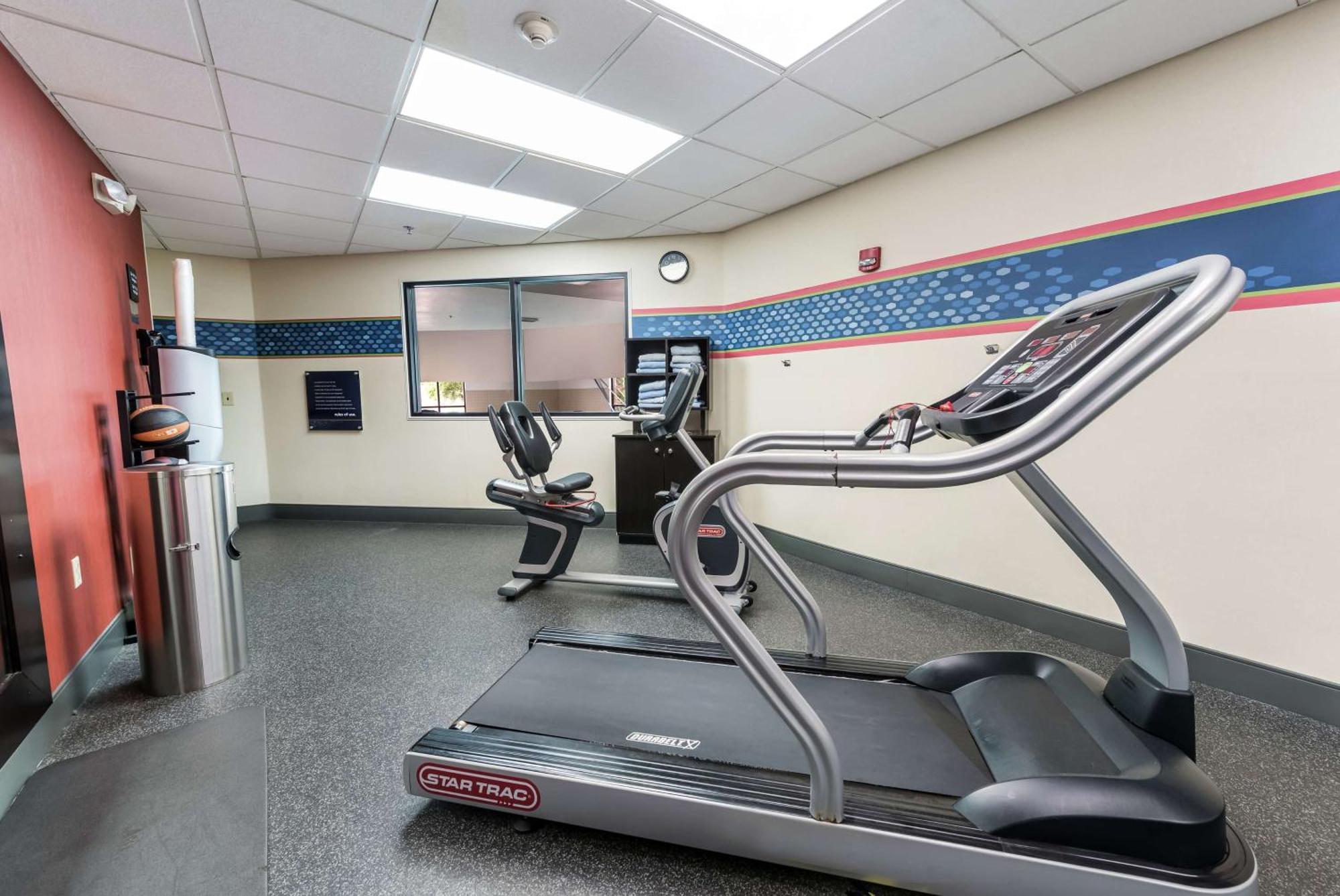 Hampton Inn Columbus I-70E/Hamilton Road Екстер'єр фото